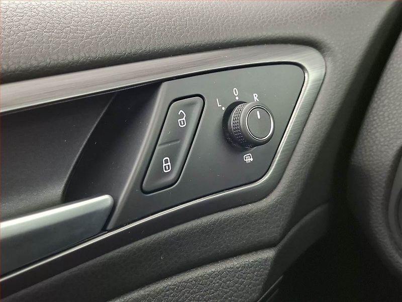 Volkswagen Golf (2018) 1.0 TSI, Tempomat - fotka 19 z 19