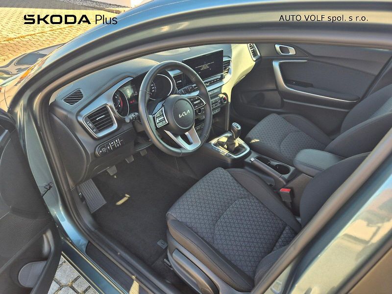 Kia Ceed (2025) Spin 1.5 T-GDI 103 kW 6°manuál - fotka 5 z 32