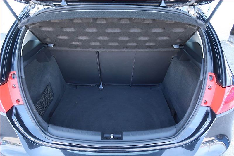 Seat Leon (2012) 1.4 TSI, Serv.kniha, Navi - fotka 14 z 22