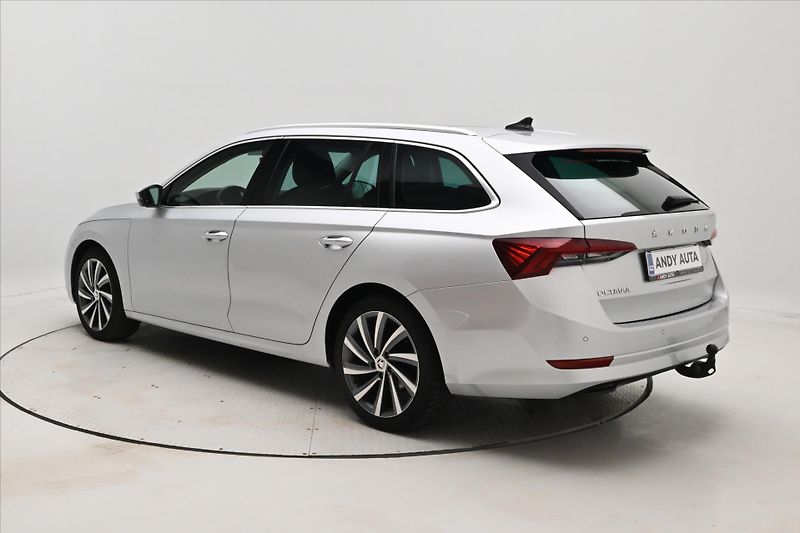 Škoda Octavia 1,5 TSI 110kW Style Manuál Zár - fotka 7 z 32
