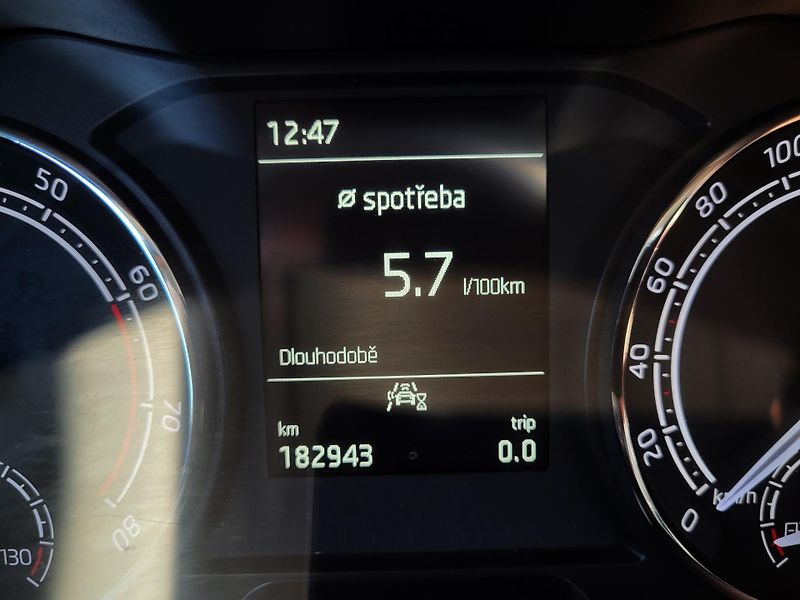 Škoda Scala 1.0 TSI 70kW AMBITION *ČR - fotka 11 z 42