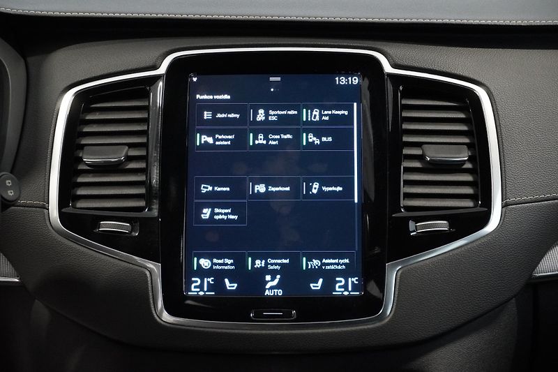 Volvo XC90 B5 Core+ 1.MAJ,ČR,DPH,7 míst - fotka 33 z 34
