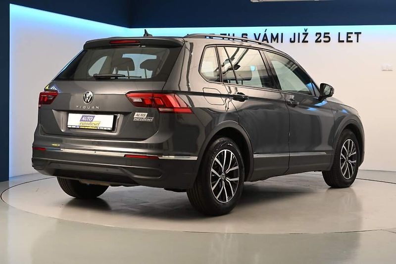 Volkswagen Tiguan (2022) 2.0 DSG LED ACC Kamera Tažné T - fotka 5 z 28