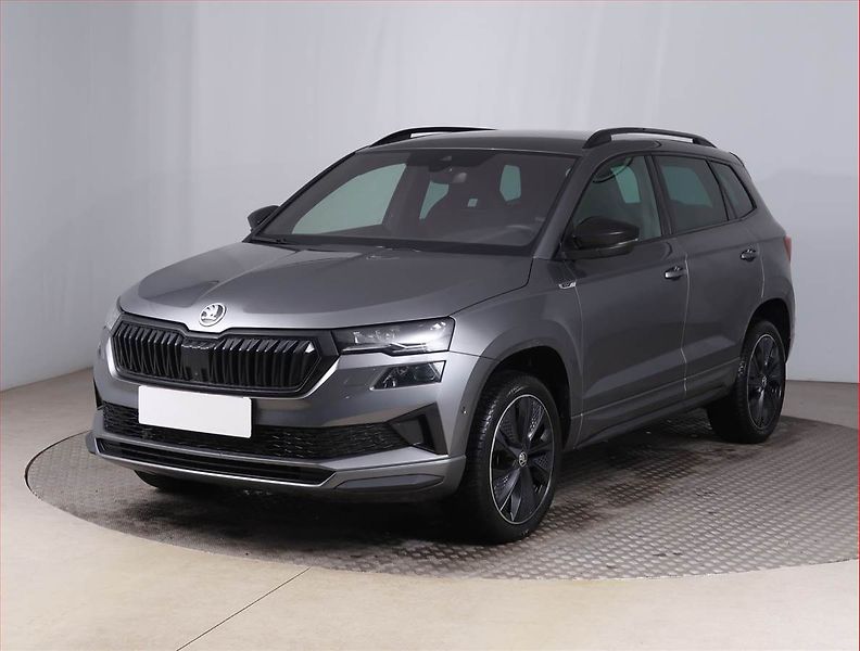 Škoda Karoq (2024) Sportline 1.5 TSI - fotka 2 z 19