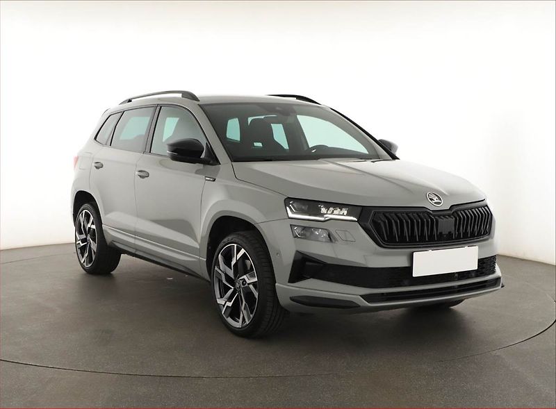Škoda Karoq (2025) 1.5 TSI, SPORTLINE, AUTOMAT - fotka 1 z 21