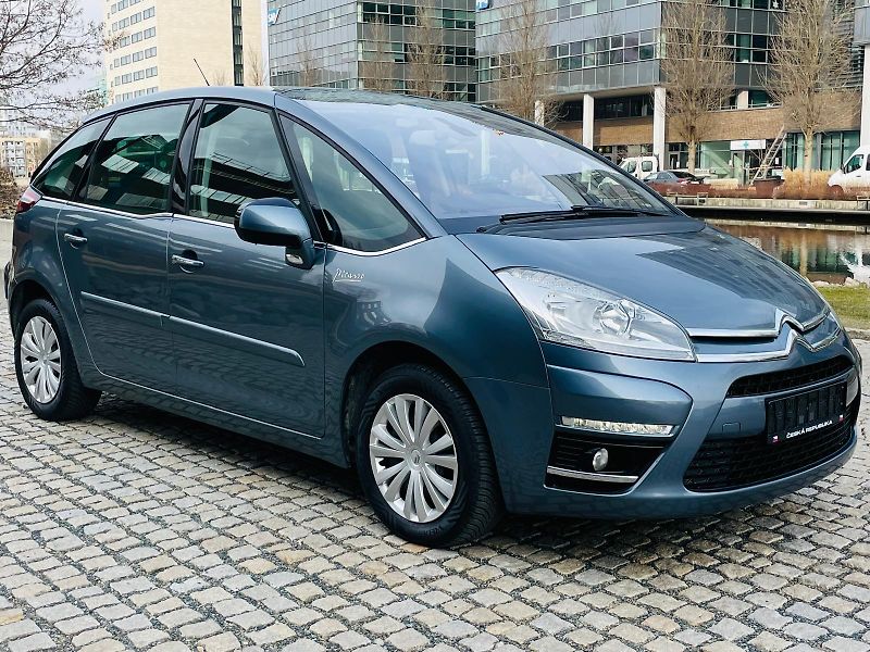 Citroën C4 Picasso 1.6i 88KW MANUÁL LED SENZORY - fotka 8 z 44