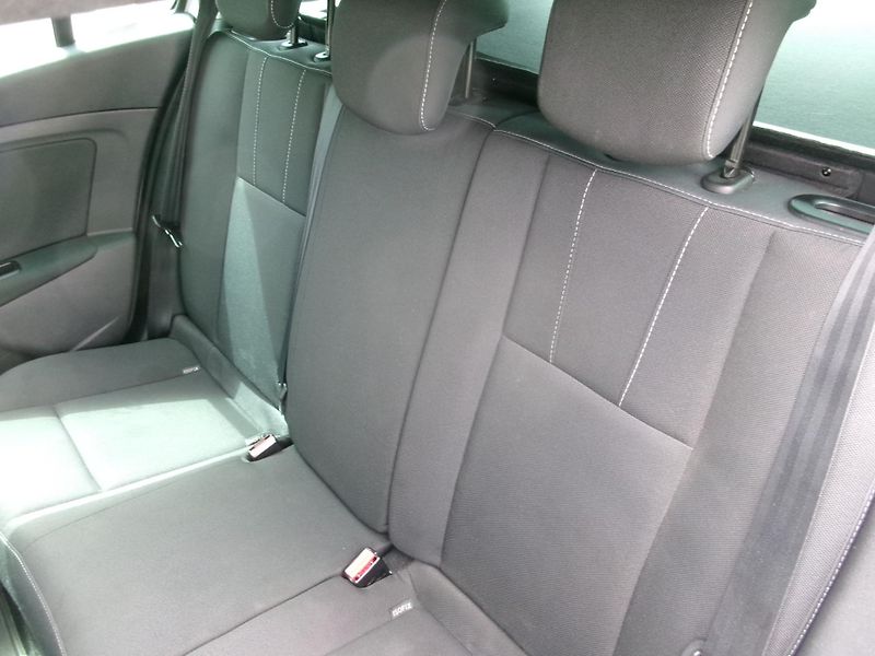 Renault Mégane (2011) 1,5dCi AUT AC BT TEMP TAŽNÉ - fotka 12 z 26