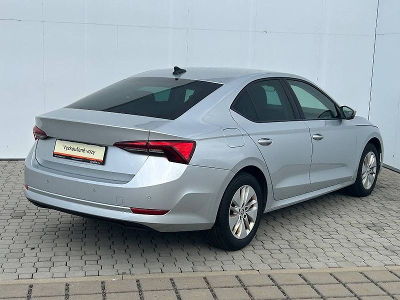Škoda Octavia Ambition 7DSG 2,0TDI - fotka 2 z 23
