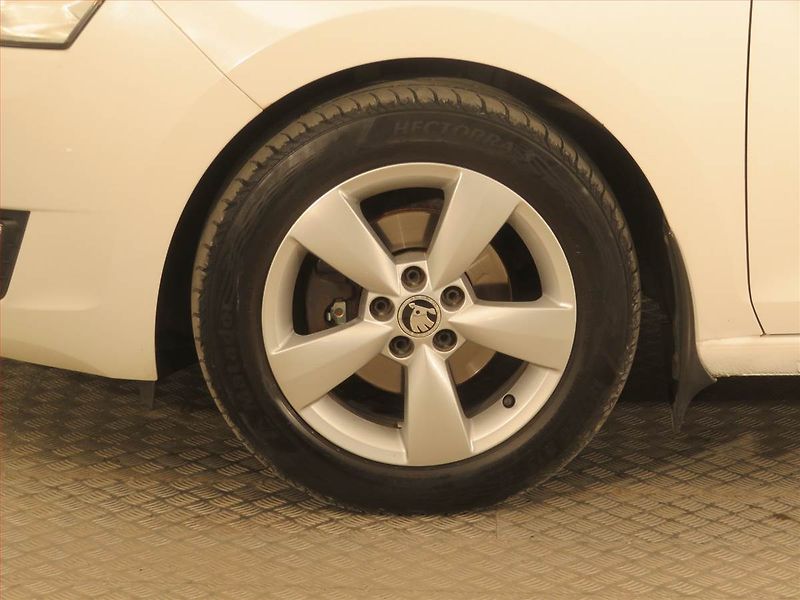 Škoda Rapid (2013) 1.2 TSI, Serv.kniha, Tempomat - fotka 14 z 15