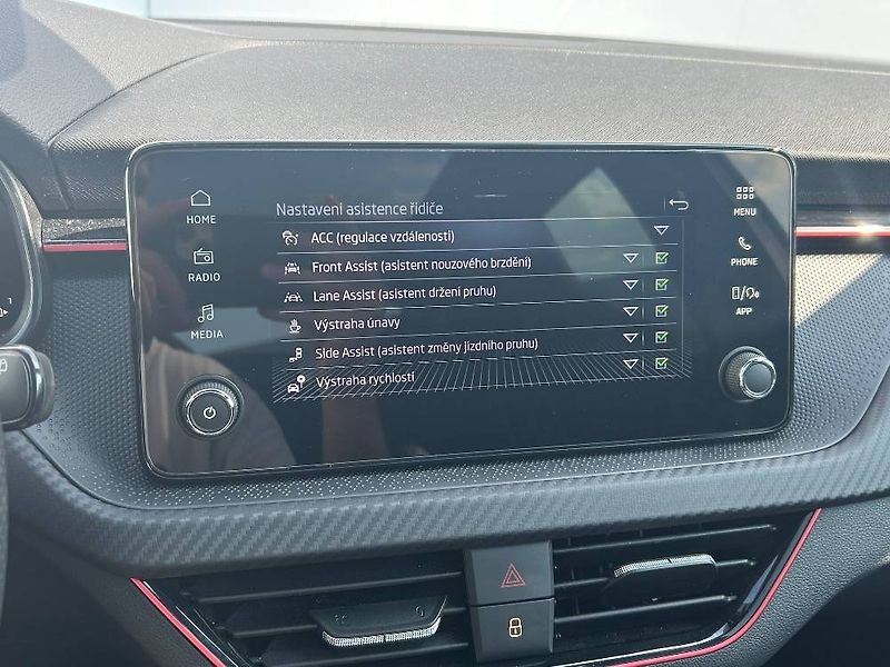 Škoda Kamiq Monte Carlo 6MP 1,0TSI - fotka 16 z 24