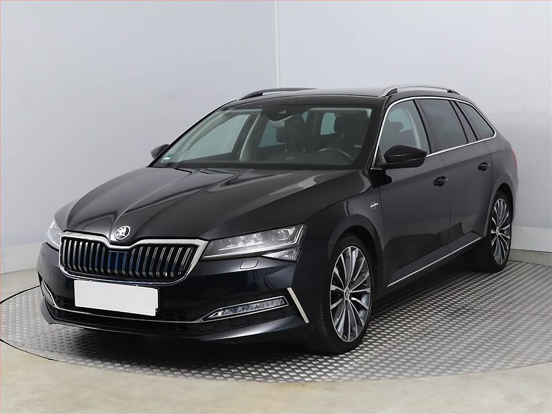 Škoda Superb (2021) Laurin&Klement 2.0 TDI - fotka 2 z 23