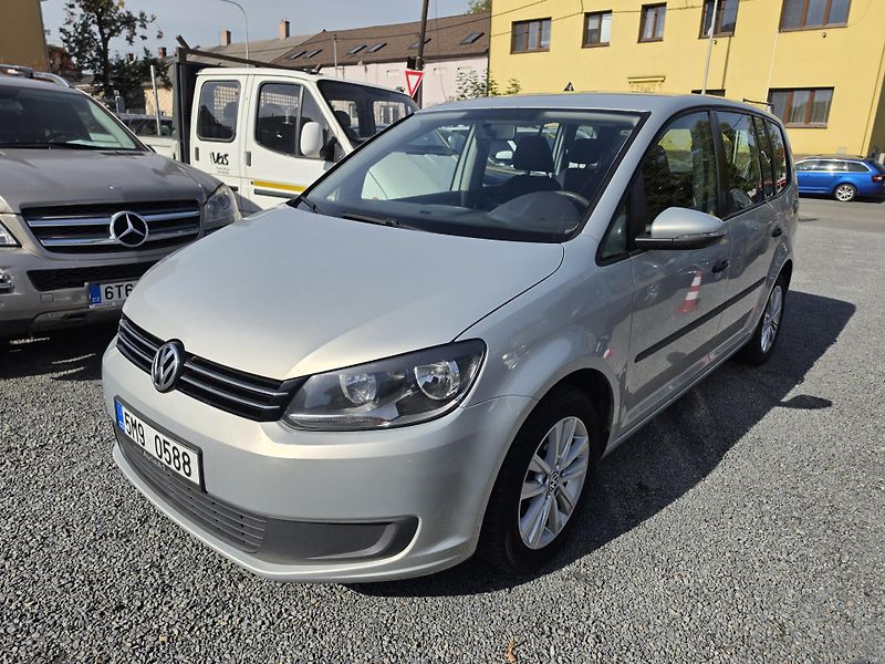 Volkswagen Touran 1.6 TDI 7 Mist - fotka 2 z 14