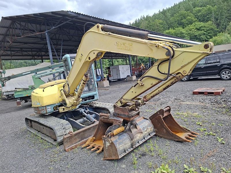 Yanmar (2002)  VIO 70  - fotka 2 z 13