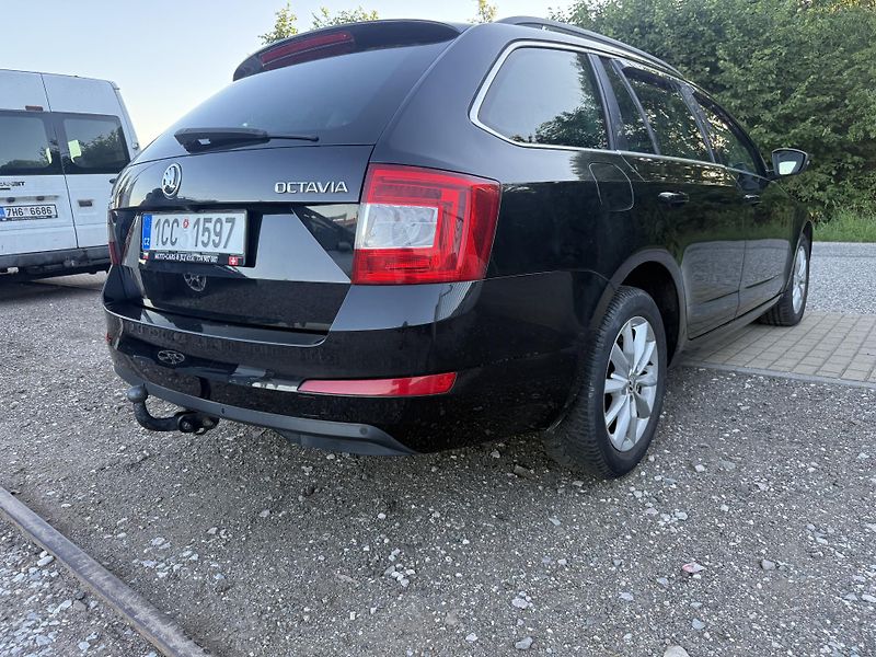 Škoda Octavia (2017) 1.6tdi - fotka 18 z 52