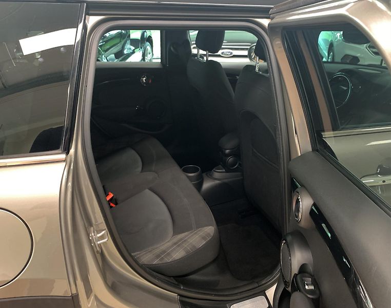 Mini Cooper 1.5T, 100 kW, ČR, LED, DPH - fotka 12 z 34