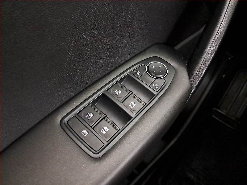 Renault Captur (2022) 1.0 TCe, ČR,1.maj, Serv.kniha - fotka 15 z 17