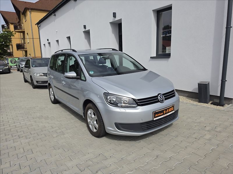 Volkswagen Touran 1,2 TSi 77KW Trend 7 MÍST ALU - fotka 1 z 41