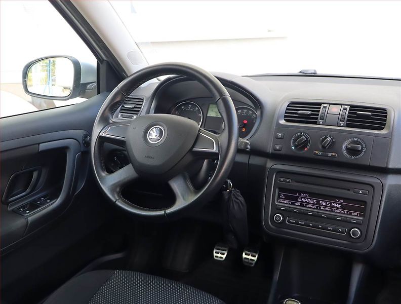 Škoda Fabia (2013) Scout 1.2 TSI, Serv.kniha - fotka 7 z 15