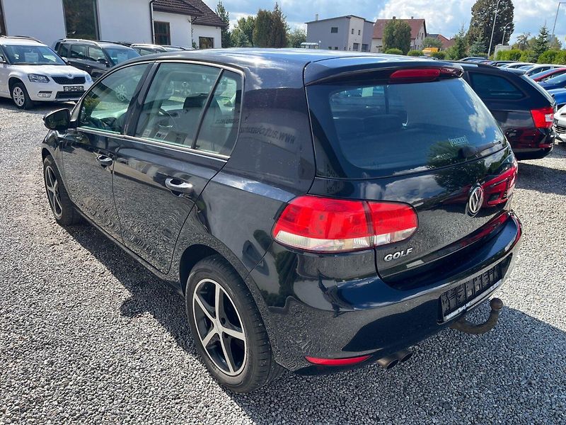 Volkswagen Golf (2009) 2.0 TDI - fotka 4 z 21
