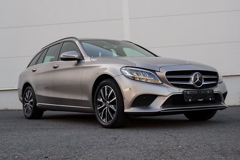 Mercedes-Benz Třídy C C 220CDi 4Matic Business - fotka 3 z 34