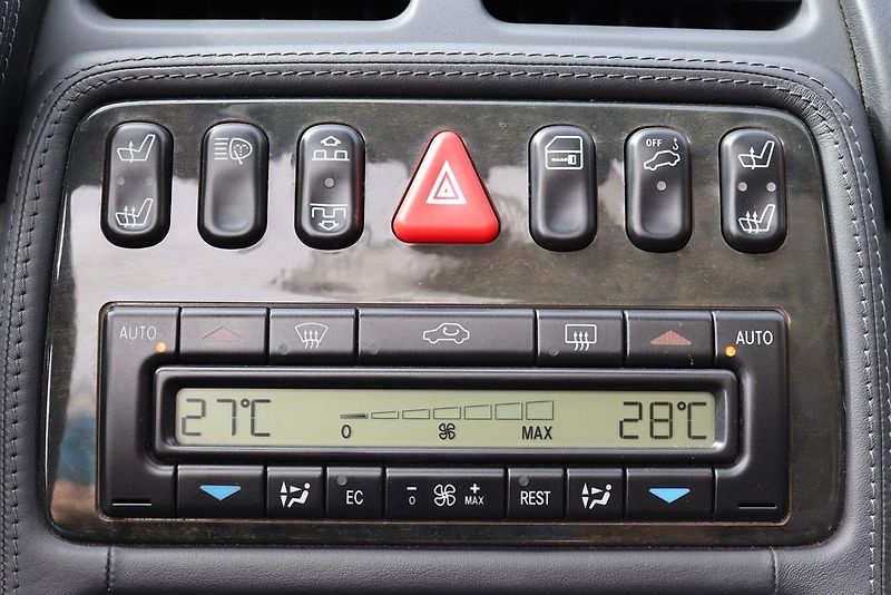 Mercedes-Benz CLK 55 AMG V8 CABRIO 255kW - fotka 28 z 50