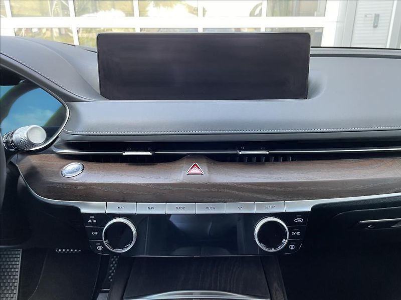 Genesis G80 AWD AT  Electrified Luxury - fotka 13 z 22