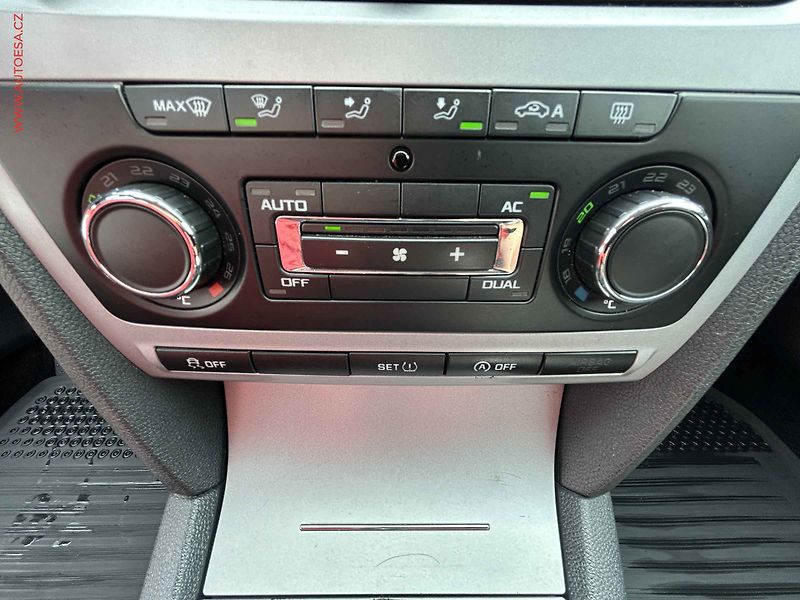 Škoda Octavia (2012) 1.6 TDi, 2.maj,ČR, servis - fotka 14 z 19