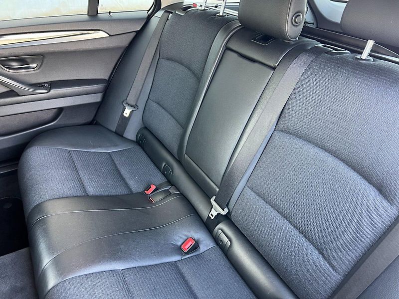 BMW Řada 5 (2012) 520d 135kW F11! ČR! - fotka 21 z 30