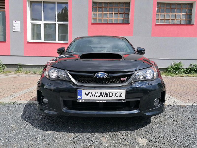Subaru WRX STI (2011) 2,5 4D SEDAN MY2011 - fotka 3 z 14