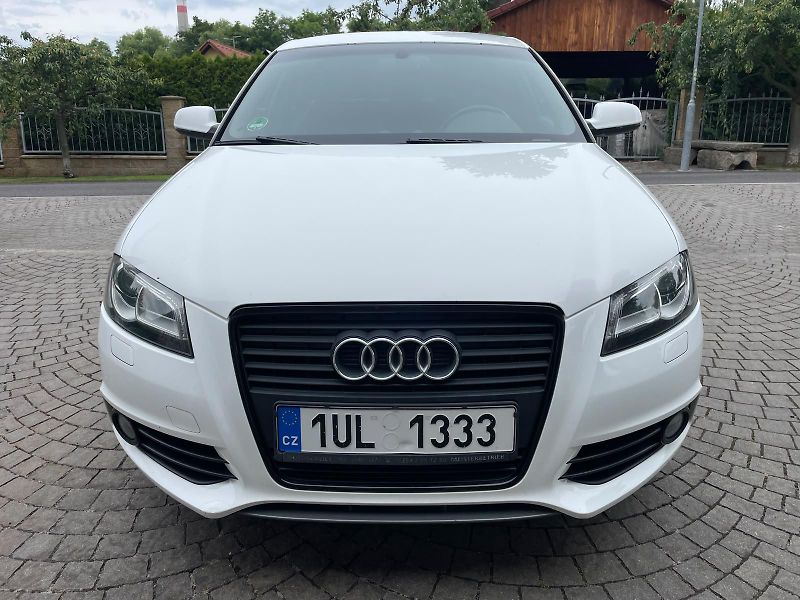 Audi A3 1,4TFSI Sportback - fotka 2 z 32
