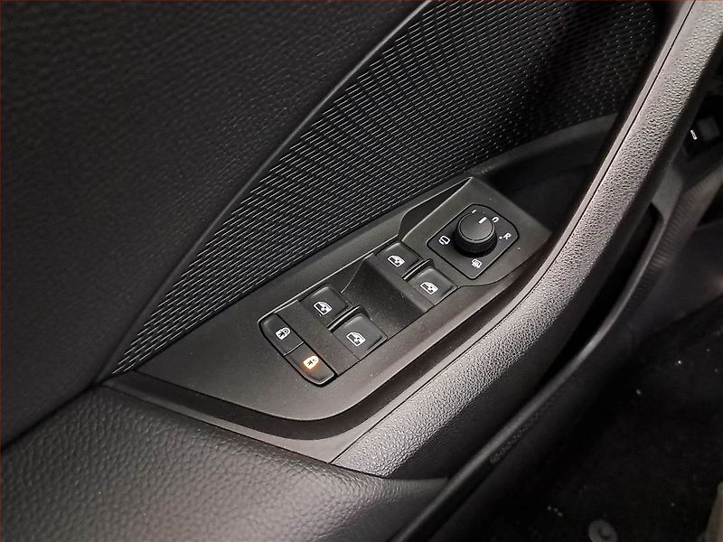 Škoda Octavia (2025) 2.0 TDI, Sportline - fotka 20 z 23