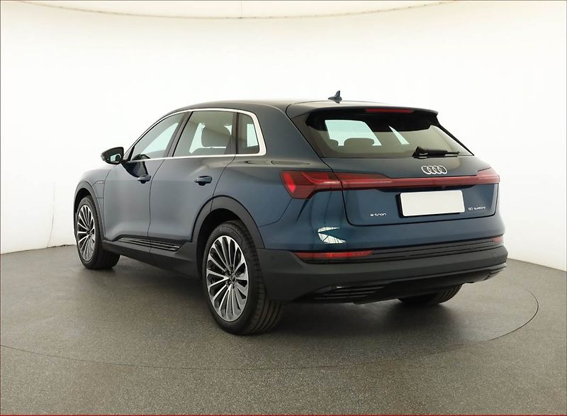 Audi e-tron (2022) 50 quattro, SoH 93% - fotka 4 z 20