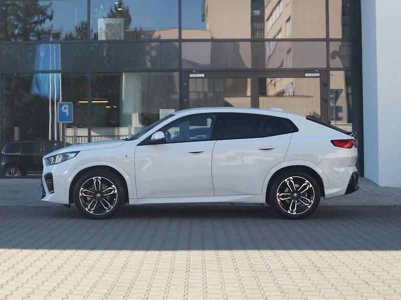 BMW X2 - fotka 3 z 10