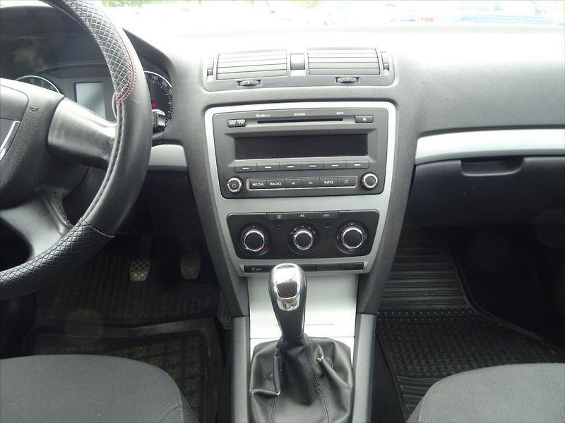 Škoda Octavia 1,6 TDI 77 kW - fotka 15 z 23