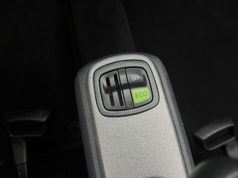 Smart Fortwo 1,0 AUTOMAT DPH NOVÁ STK ČR - fotka 18 z 28