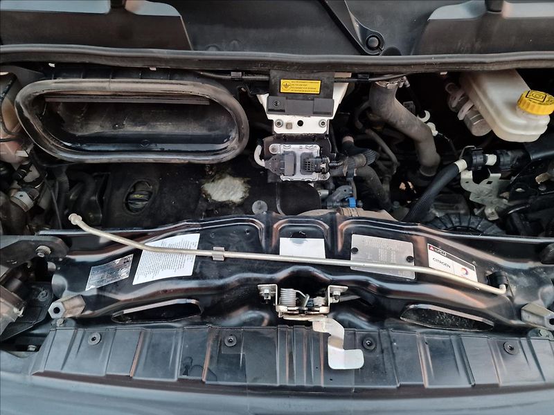 Citroën Jumper 2.2HDi L2H2 103kW,6míst,1.Maj - fotka 33 z 41