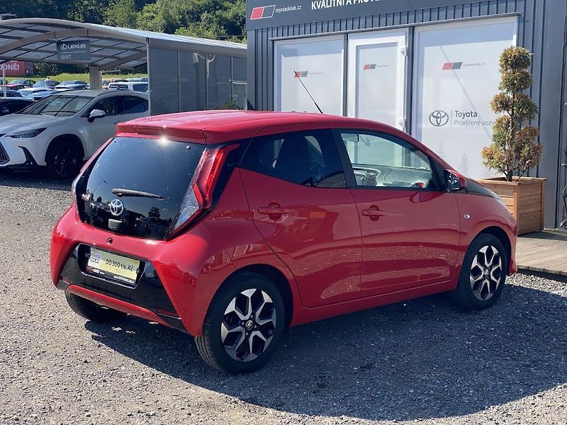 Toyota Aygo 1.0i, ČR, X-play, 9tis km - fotka 7 z 16