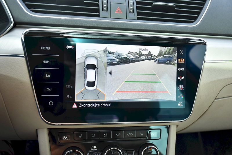 Škoda Superb (2022) L&K 2.0 TDI 110kW DSG - fotka 14 z 34