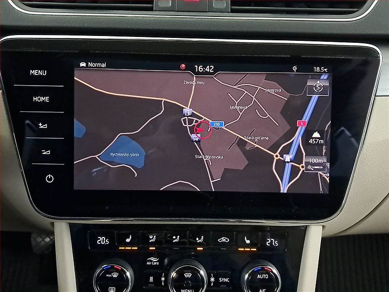 Škoda Superb (2018) Style 2.0 TDI, Kůže, Navi - fotka 13 z 20