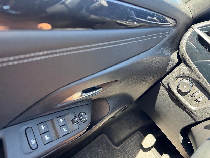 Opel Corsa (2022) ELEGANCE 1.5CDTI 75kW CZ DPH - fotka 11 z 11