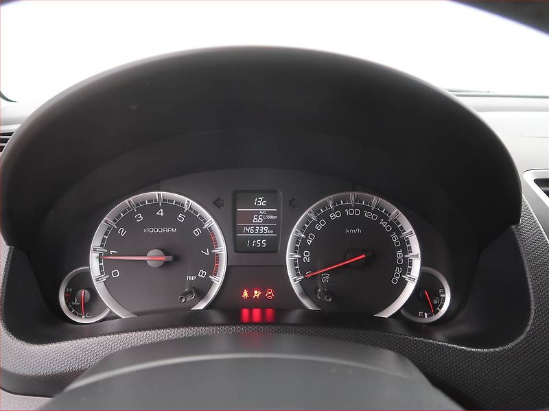 Suzuki Swift (2013) 1.2, Tempomat, Vyhř. sedaček - fotka 9 z 15