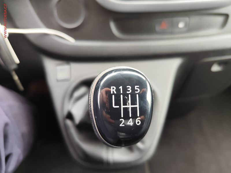 Renault Trafic (2020) 2.0dCi L1H1, TZ, +kola, klima - fotka 23 z 25