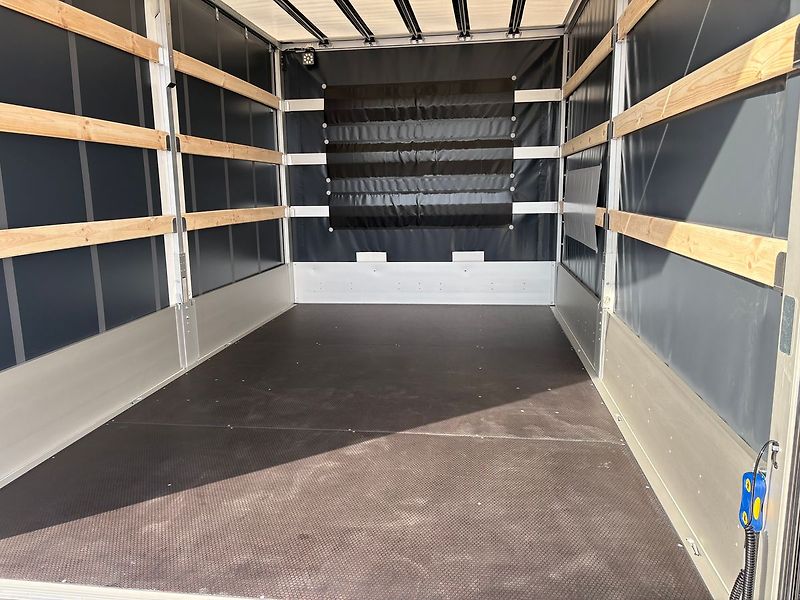 Renault Master (2026) 170k, 10EP, Spaní, Hydr.čelo - fotka 6 z 23