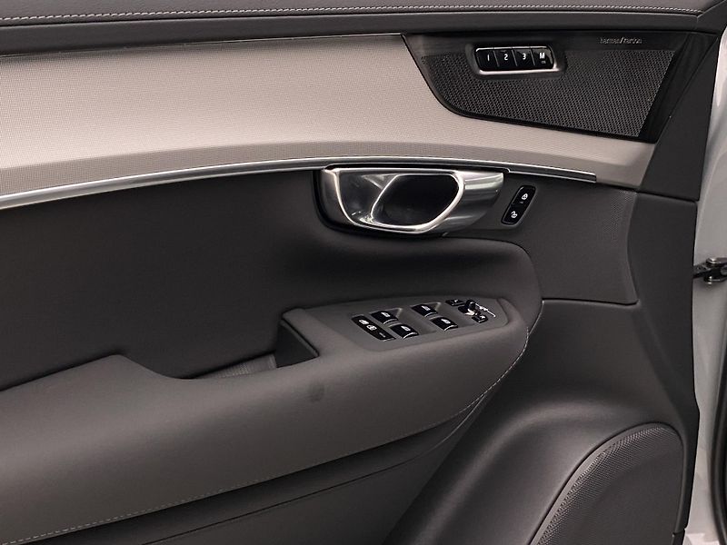 Volvo XC90 (2026) B5 AWD BLACK EDITION PLUS 7m - fotka 29 z 69