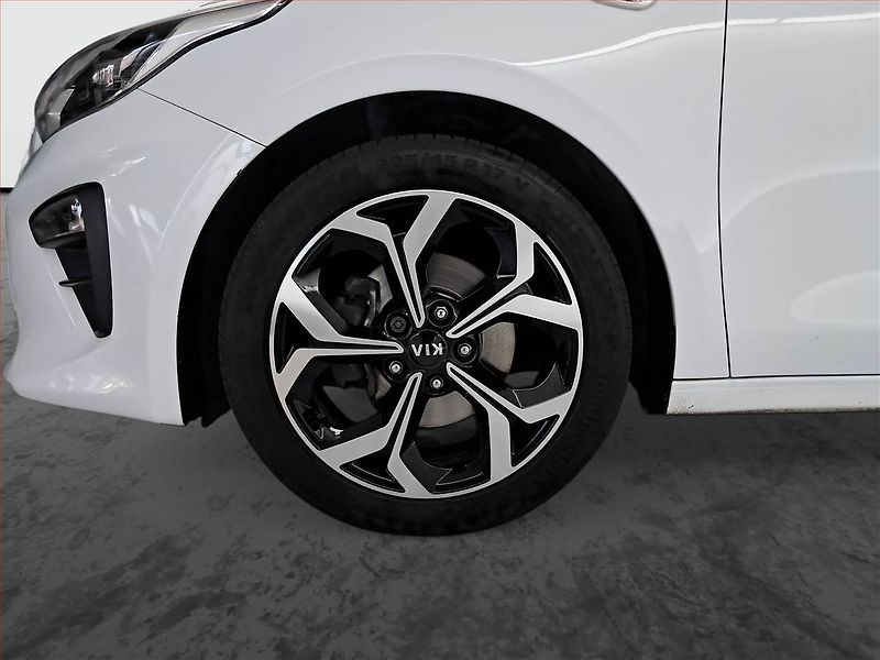 Kia Ceed (2021) 1.0 T-GDI, Serv.kniha - fotka 15 z 17