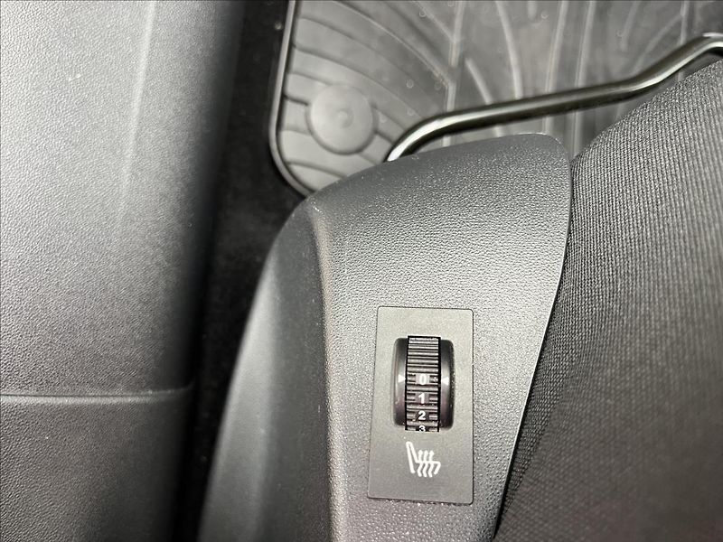 Peugeot 2008 1,2 PureTech 81KW 1.MAJITEL ČR - fotka 26 z 40