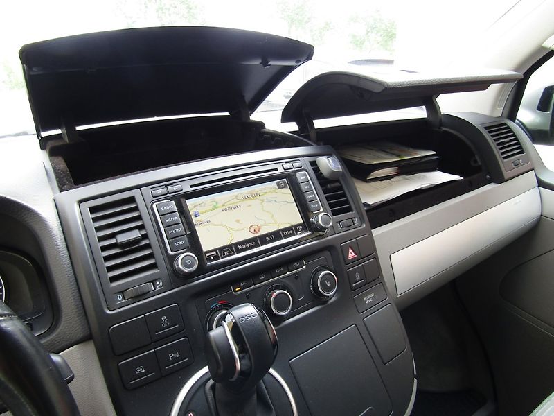 Volkswagen Multivan (2015) 2.0 TDI 132kW DSG TOP QUALITY - fotka 34 z 43