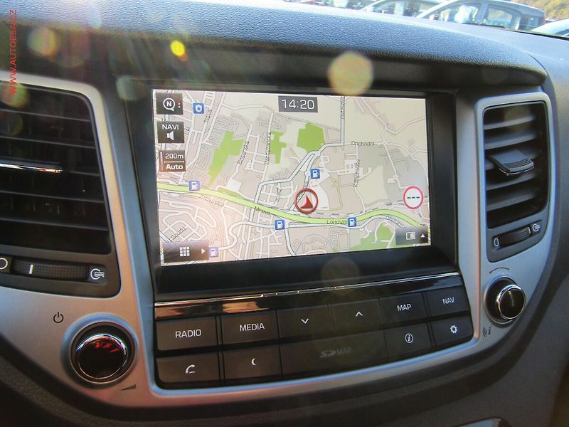 Hyundai Tucson (2016) 2.0 CRDi 4x4, AT, navi - fotka 12 z 20