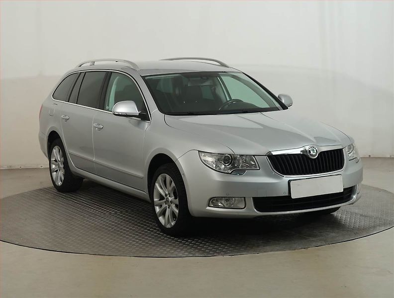 Škoda Superb (2013) Ambition 1.8 TSI, 4X4, Xenony - fotografie inzerátu
