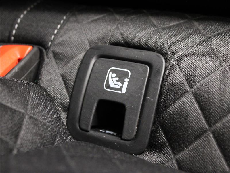 Škoda Superb 2,0 TDI DSG LED 1.majitel - fotka 29 z 37